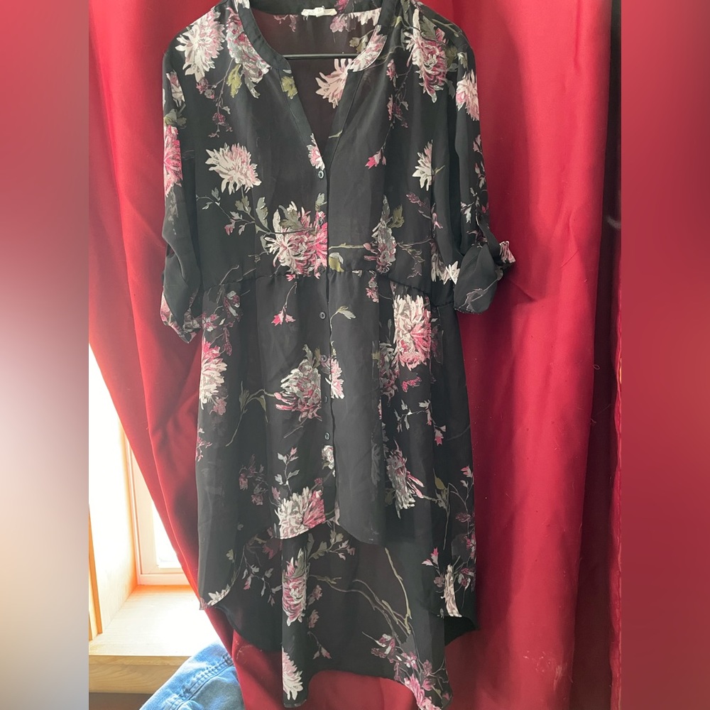 Maurice’s sheer high low blouse